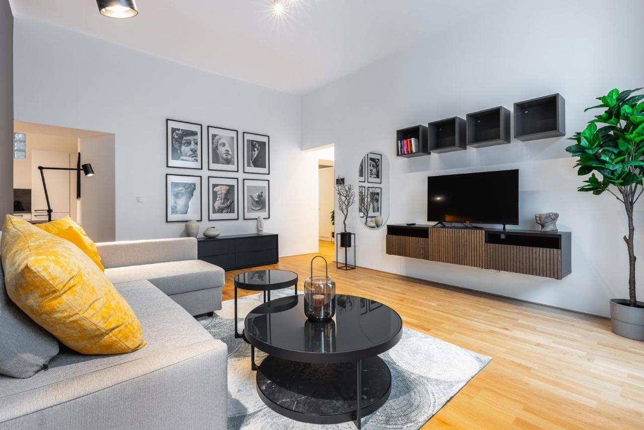 Trendy Apt With - Smart Tv, Coffee Machine In Meidling 비엔나 외부 사진