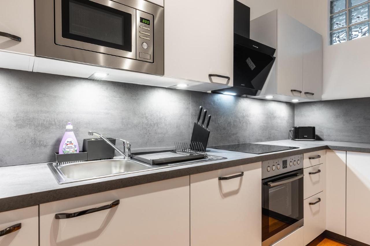 Trendy Apt With - Smart Tv, Coffee Machine In Meidling 비엔나 외부 사진