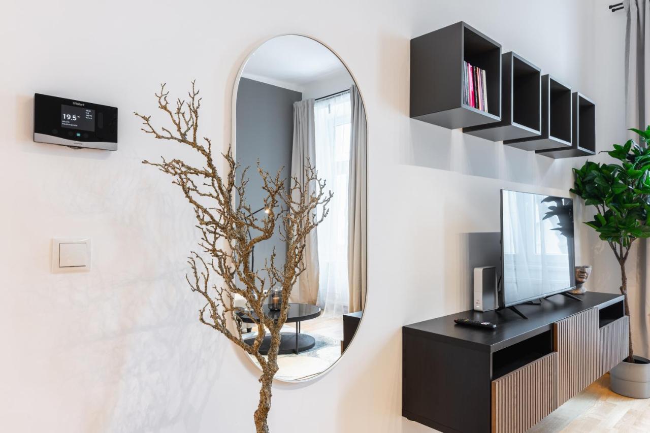 Trendy Apt With - Smart Tv, Coffee Machine In Meidling 비엔나 외부 사진